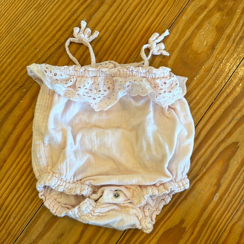 Baby Gap baby girl romper 100% cotton